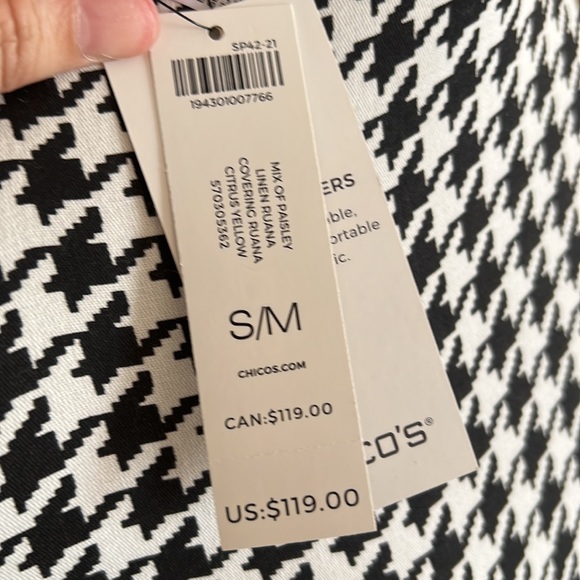 Chicos yellow fringe wrap! 💛 - Picture 8 of 8